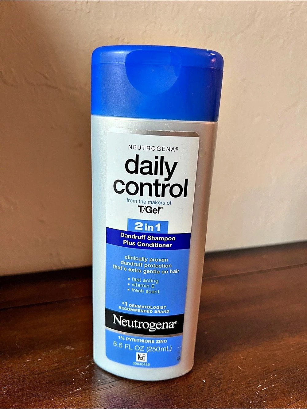 Neutrogena T/Gel Daily Control 2-in-1 Anti-Dandruff Shampoo Plus Conditioner